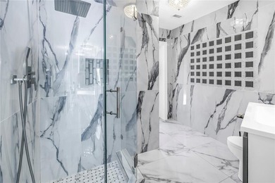 Where Open Water Views Meet Privacy

Positioned at the very - photo 38