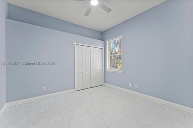 Beautiful 4-bed, 3-bath home located in the exclusive gated - photo 42