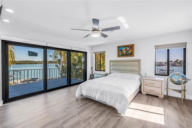 Where Open Water Views Meet Privacy

Positioned at the very - photo 47