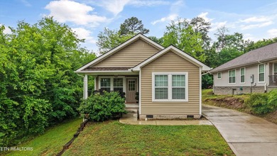 Charming One-Level Living Home - Minutes from UT & Downtown - photo 1