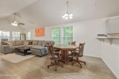 Charming One-Level Living Home - Minutes from UT & Downtown - photo 10