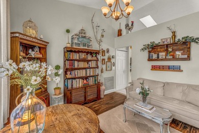 Welcome to your private 1 acre resort oasis! This 6 bedroom, 4 - photo 8
