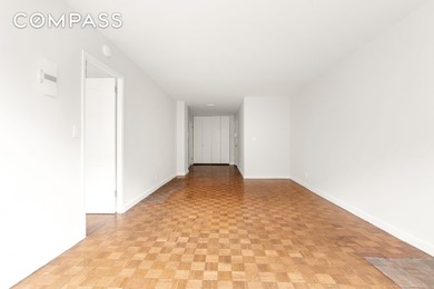 Let the sun shine into this south-facing quiet and bright - photo 5