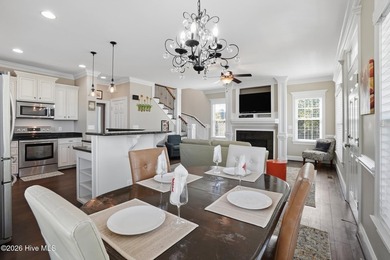 Discover this exceptional custom-built cottage-style retreat - photo 12