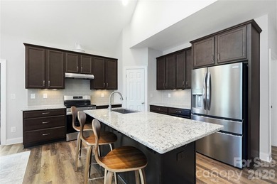 Peaceful waterfront retreat nestled on a beautifully wooded lot - photo 17