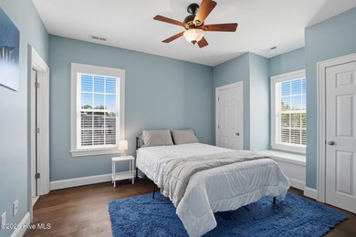 Discover this exceptional custom-built cottage-style retreat - photo 21