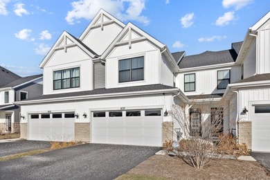 (private lake, pond, creek) Townhome/Townhouse For Sale in Aurora Illinois