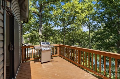 Peaceful waterfront retreat nestled on a beautifully wooded lot - photo 32