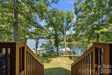 Peaceful waterfront retreat nestled on a beautifully wooded lot - photo 33