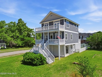 Discover this exceptional custom-built cottage-style retreat - photo 33