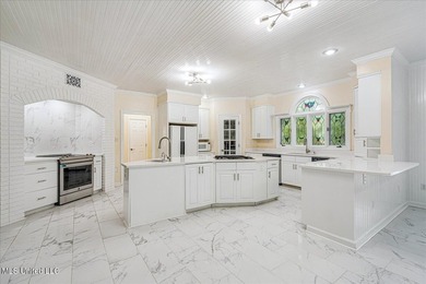 Where else can you get this much house for this price!! Luxury - photo 6