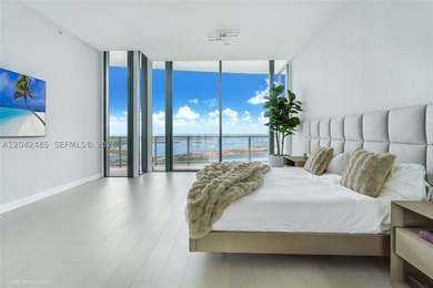 An ultra-exclusive corner residence at Five Park offering 3,200 - photo 7