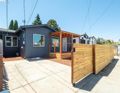 Contemporary style meets exceptional craftsmanship in this - photo 2