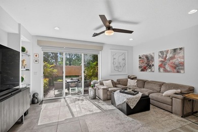 Newer construction, builder-upgraded townhome maintained in - photo 8