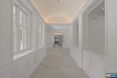 Welcome to an exceptional newly gut-renovated stone colonial - photo 11