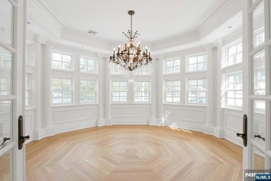 Welcome to an exceptional newly gut-renovated stone colonial - photo 13