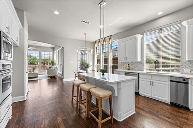 Welcome to this beautiful, gorgeous, elegantly updated residence - photo 13