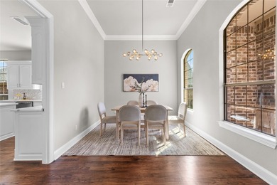 Welcome to this beautiful, gorgeous, elegantly updated residence - photo 14