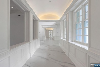 Welcome to an exceptional newly gut-renovated stone colonial - photo 23