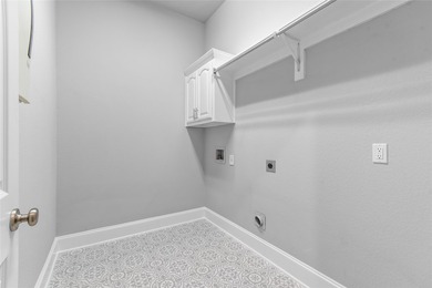 Welcome to this beautiful, gorgeous, elegantly updated residence - photo 30