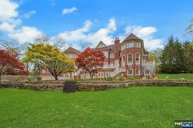 Welcome to an exceptional newly gut-renovated stone colonial - photo 39