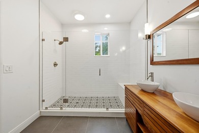 Nestled in the vibrant heart of Lake Worth Beach, this spacious - photo 18