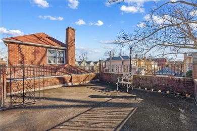 Discover your dream home in the heart of Bay Ridge! This - photo 25