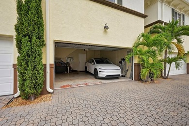 Nestled in the vibrant heart of Lake Worth Beach, this spacious - photo 29