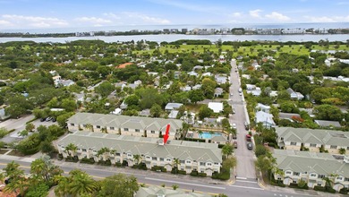 Nestled in the vibrant heart of Lake Worth Beach, this spacious - photo 31