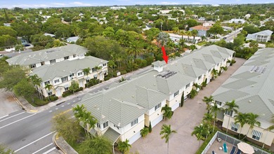 Nestled in the vibrant heart of Lake Worth Beach, this spacious - photo 34