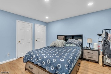 Welcome to this beautifully maintained, 2-bedroom, 1-bath - photo 7
