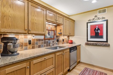SEE 3D VIRTUAL TOUR & FLOOR PLAN. PRAIRIE SCHOOL HOME BUILT BY - photo 19