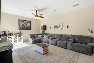 Welcome to this beautifully maintained 4 bedroom, 3 bathroom - photo 5