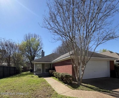 ON THE WATER in Chelsea Isle in Cobblestone. This 3 bedroom, 2 - photo 2