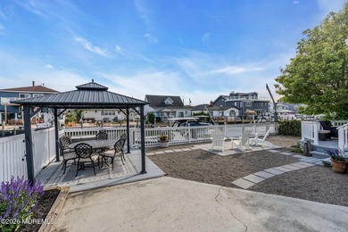 Green Island waterfront gem! Larger than she appears from the - photo 44