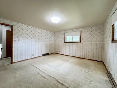 Opportunity awaits with this spacious 4 bed, 2 bath tri-level - photo 22