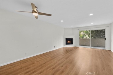 Welcome to effortless downtown living in this beautifully - photo 4
