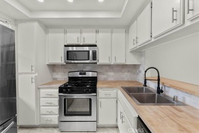 Welcome to effortless downtown living in this beautifully - photo 7
