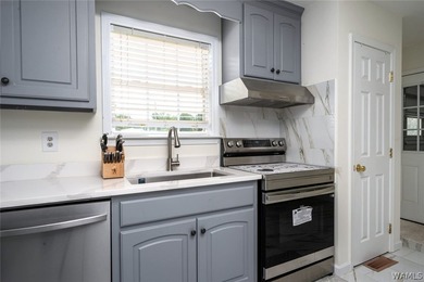 Welcome to your dream lake retreat! This beautifully renovated - photo 15