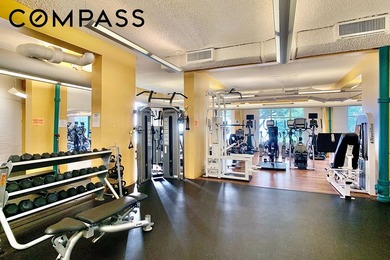 Move-In Ready! Light-filled high floor magnificently renovated 2 - photo 21