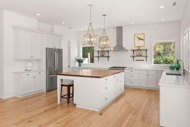 This stunning one-story home, built by Steve Koenig and designed - photo 22