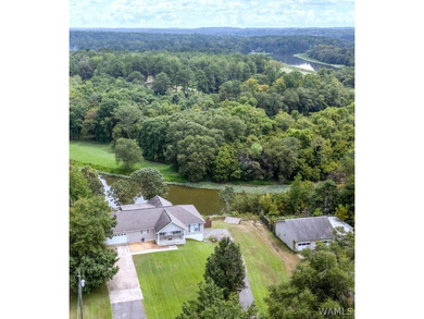 Welcome to your dream lake retreat! This beautifully renovated - photo 23