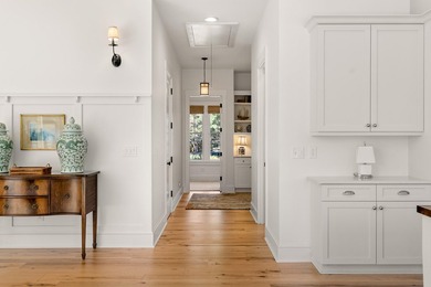 This stunning one-story home, built by Steve Koenig and designed - photo 34