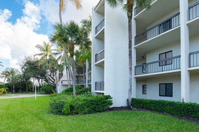 Lake Mangonia Condo For Sale in West Palm Beach Florida