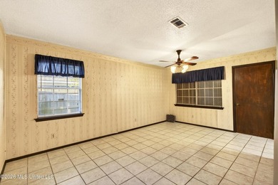 PRICED THOUSANDS BELOW APRRAISED VALUE... Located less than a - photo 10