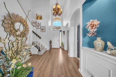 New Price! WPB resort-style lakefront living in this spacious - photo 3