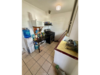 Welcome to this charming TRIPLEX located at 1405 Lagoon Ave in - photo 15