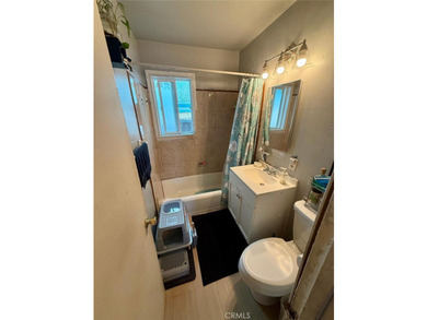 Welcome to this charming TRIPLEX located at 1405 Lagoon Ave in - photo 16