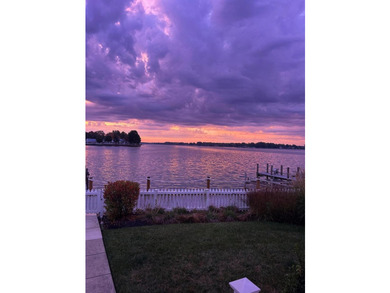 Unparalleled luxury meets carefree lake living in this stunning - photo 2