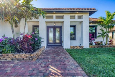 WATERFRONT POOL HOME WITH GULF ACCESS in South Gulf Cove!